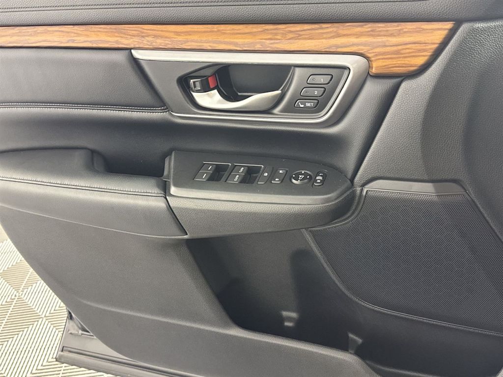 2017 Honda CR-V Touring 23