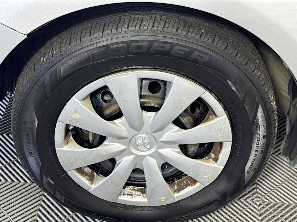 2011 Toyota Corolla S 8