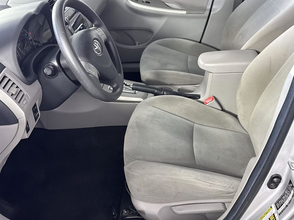 2011 Toyota Corolla S 9