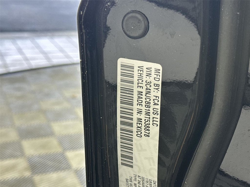 Thumbnail: 2021 Jeep Compass - 13