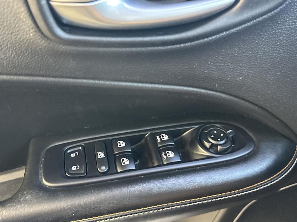 Thumbnail: 2021 Jeep Compass - 23