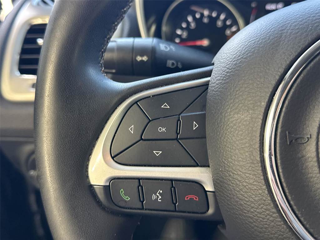 Thumbnail: 2021 Jeep Compass - 25