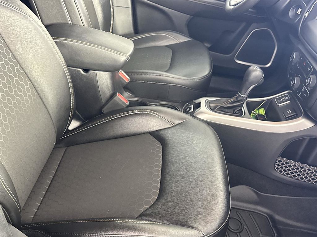 Thumbnail: 2021 Jeep Compass - 8