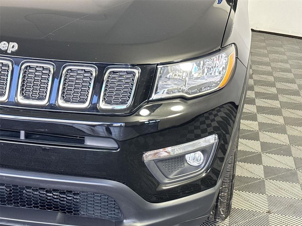 Thumbnail: 2021 Jeep Compass - 17