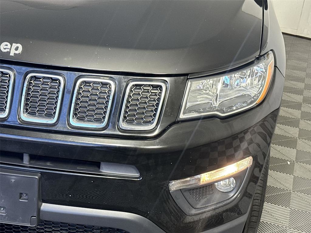 Thumbnail: 2019 Jeep Compass - 16