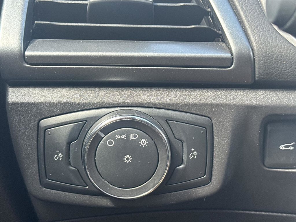 Thumbnail: 2014 Ford Fusion - 24