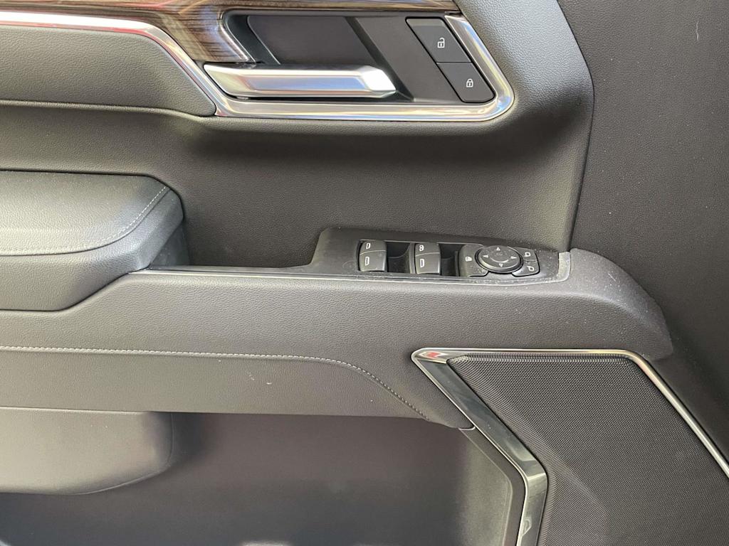 Thumbnail: 2026 Chevrolet Silverado 1500 - 22