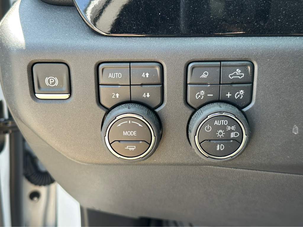 2025 Chevrolet Silverado 1500 LTZ 21