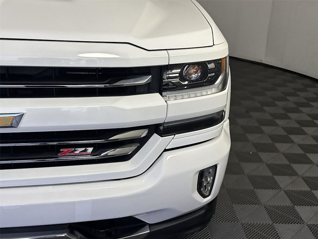 Thumbnail: 2018 Chevrolet Silverado 1500 - 5