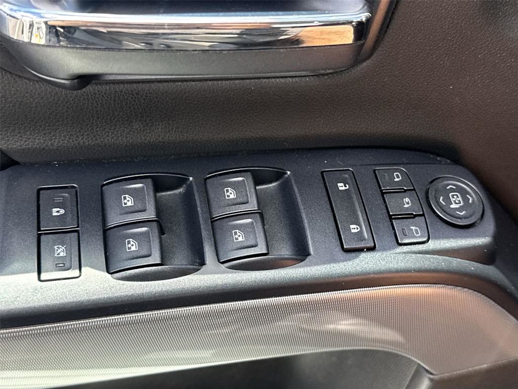 Thumbnail: 2018 Chevrolet Silverado 1500 - 24