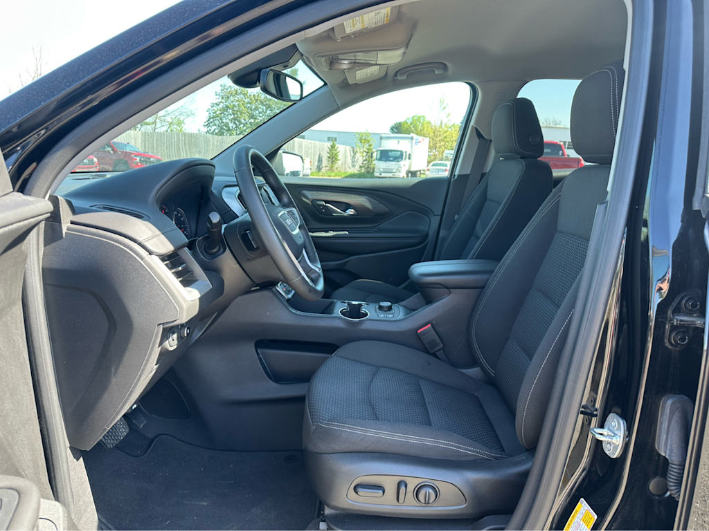 2023 GMC Terrain SLE 8