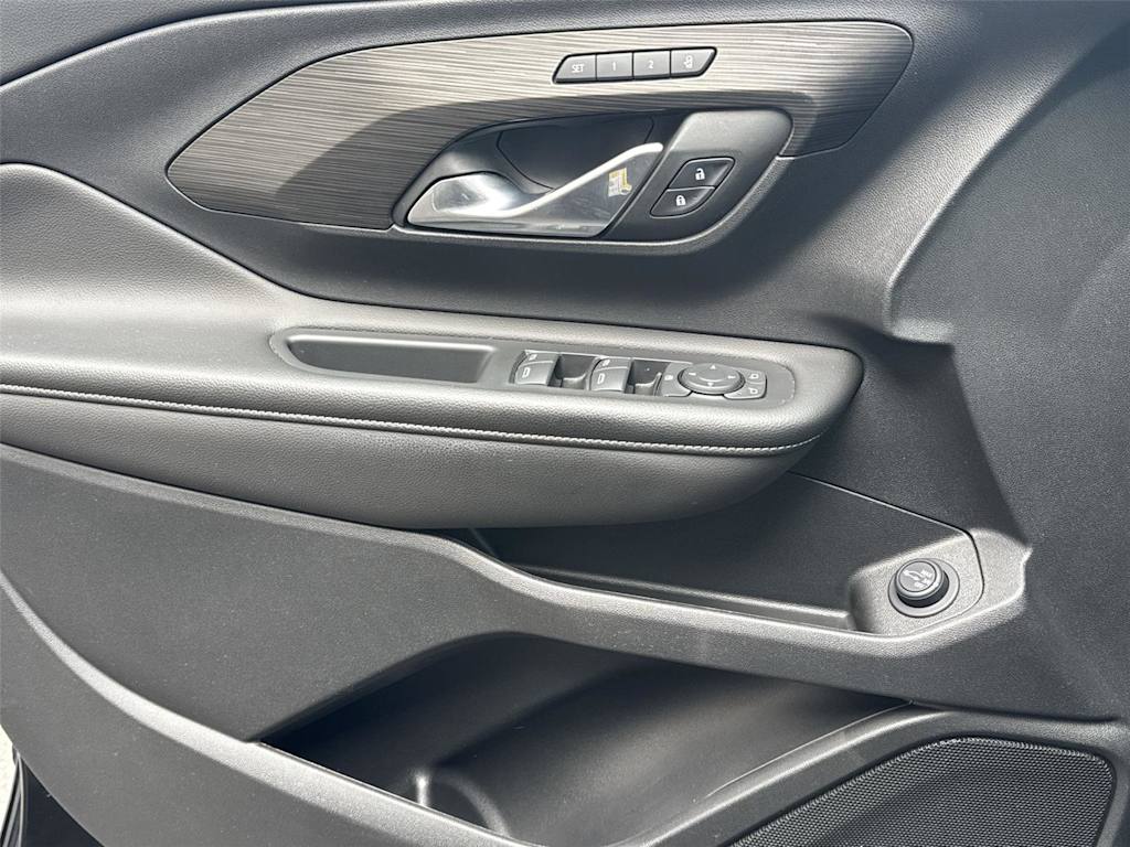 Thumbnail: 2022 GMC Terrain - 23