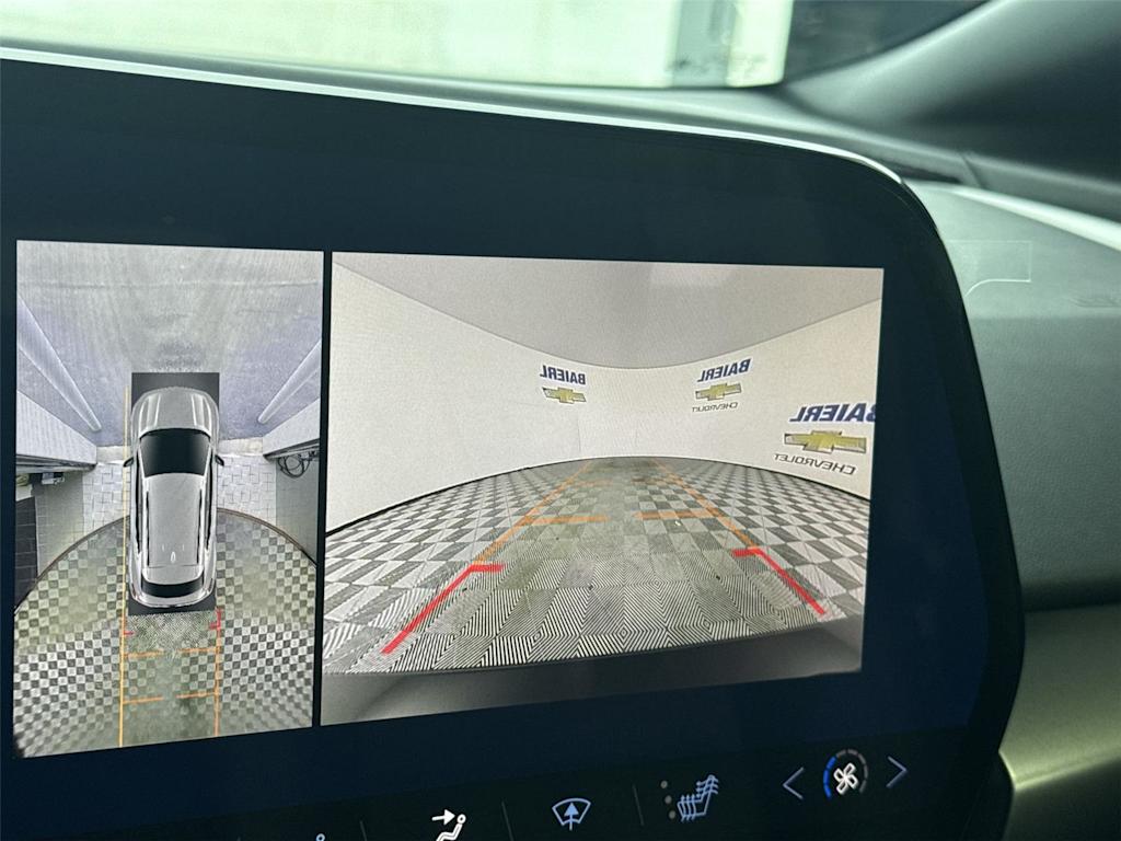 Thumbnail: 2024 Chevrolet Equinox - 21