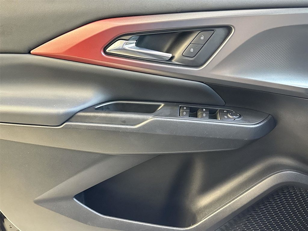 Thumbnail: 2024 Chevrolet Equinox - 22