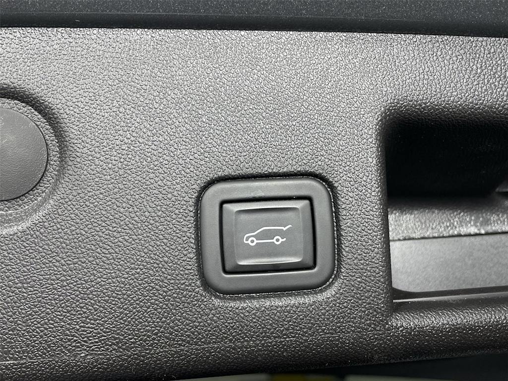 Thumbnail: 2024 Chevrolet Equinox - 24