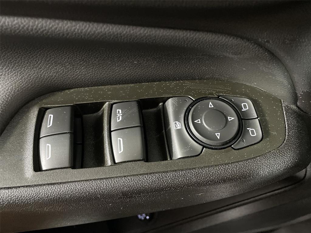 Thumbnail: 2024 Chevrolet Equinox - 31