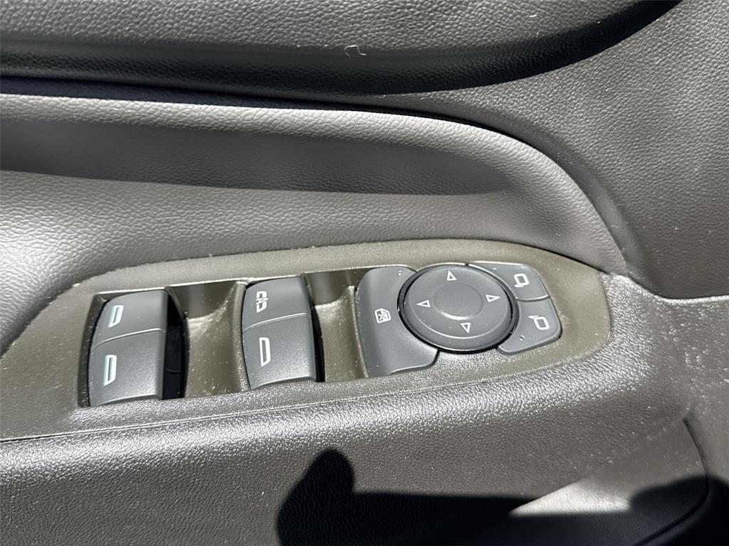 Thumbnail: 2024 Chevrolet Equinox - 26