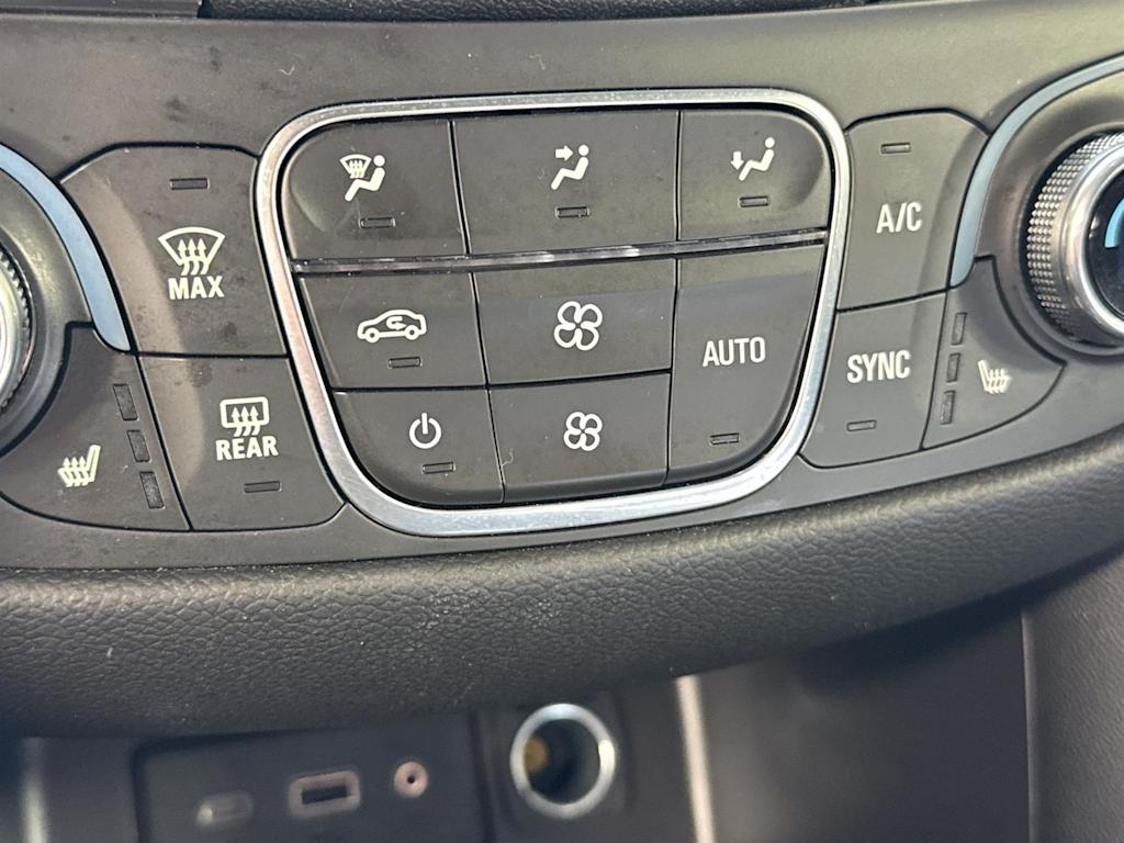 Thumbnail: 2024 Chevrolet Equinox - 23