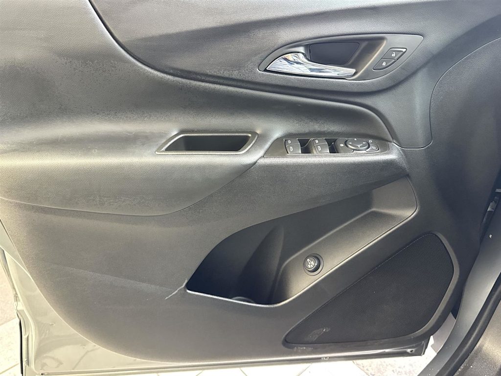 Thumbnail: 2024 Chevrolet Equinox - 24