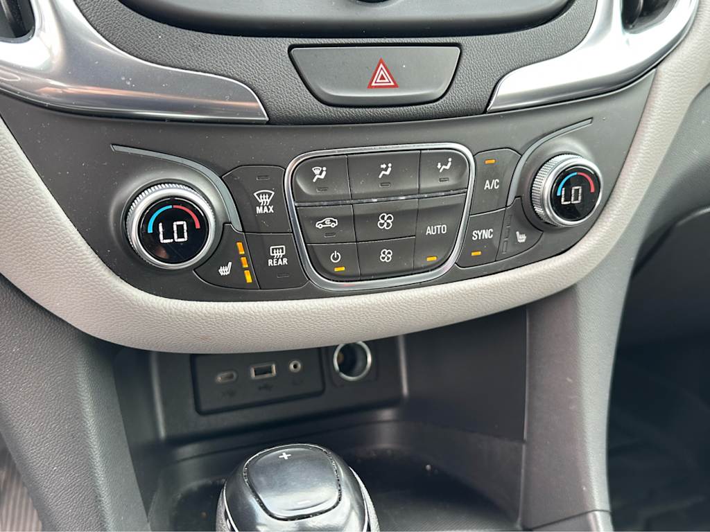 Thumbnail: 2021 Chevrolet Equinox - 18
