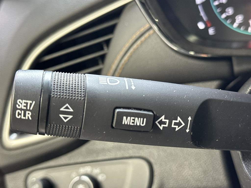 Thumbnail: 2018 Chevrolet Trax - 27