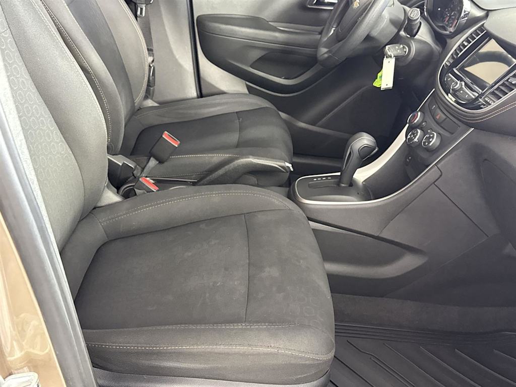 Thumbnail: 2018 Chevrolet Trax - 20