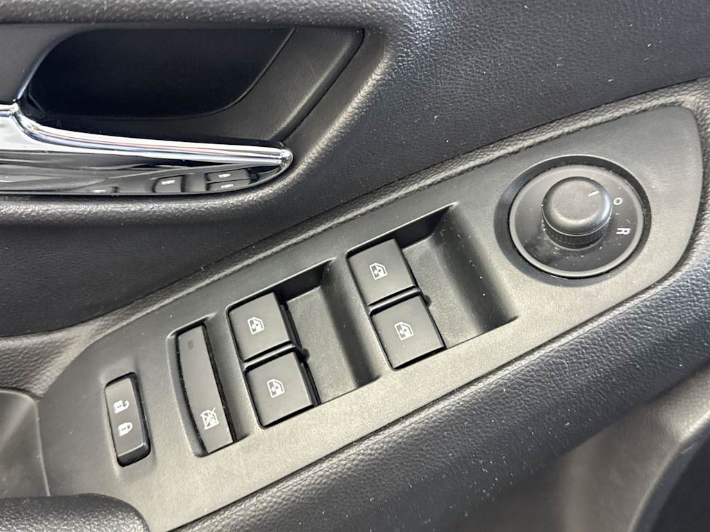 Thumbnail: 2018 Chevrolet Trax - 24