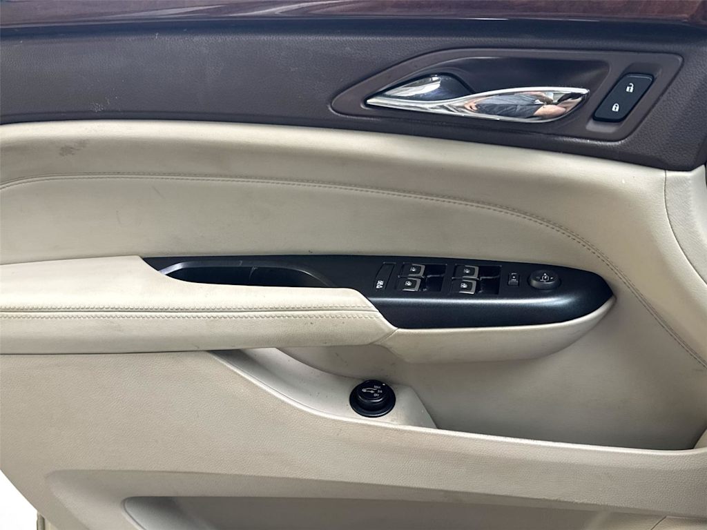 Thumbnail: 2015 Cadillac SRX - 22