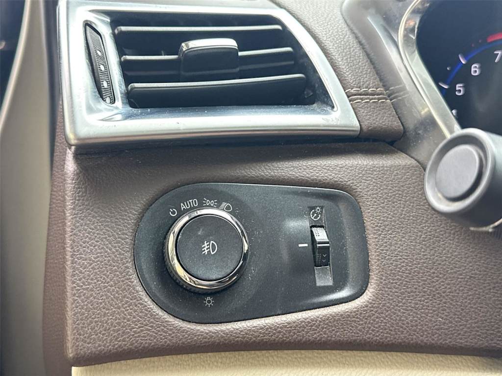 Thumbnail: 2015 Cadillac SRX - 24
