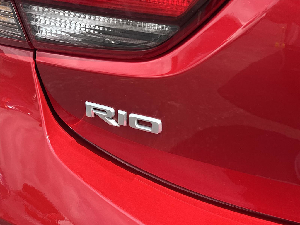 Thumbnail: 2022 Kia Rio - 6