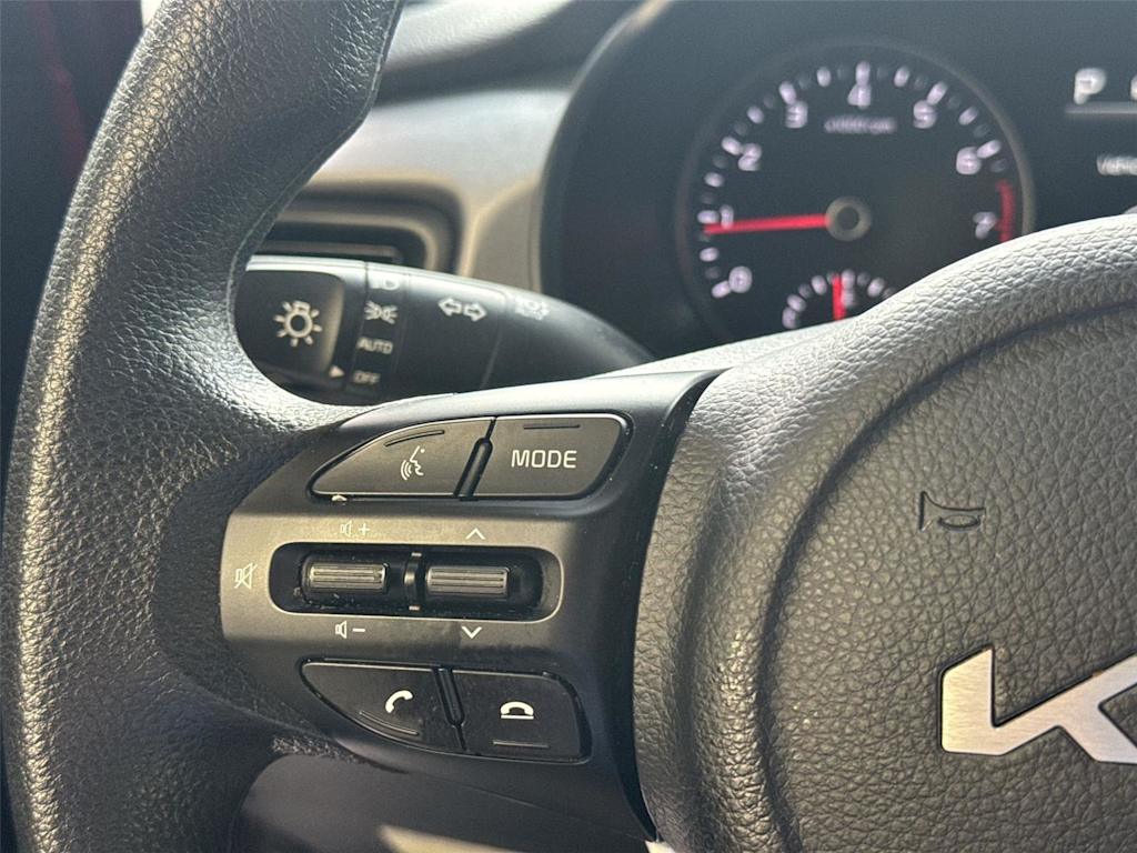 Thumbnail: 2022 Kia Rio - 24