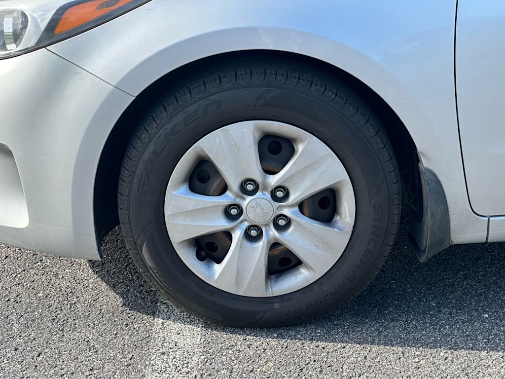 Thumbnail: 2018 Kia Forte - 5