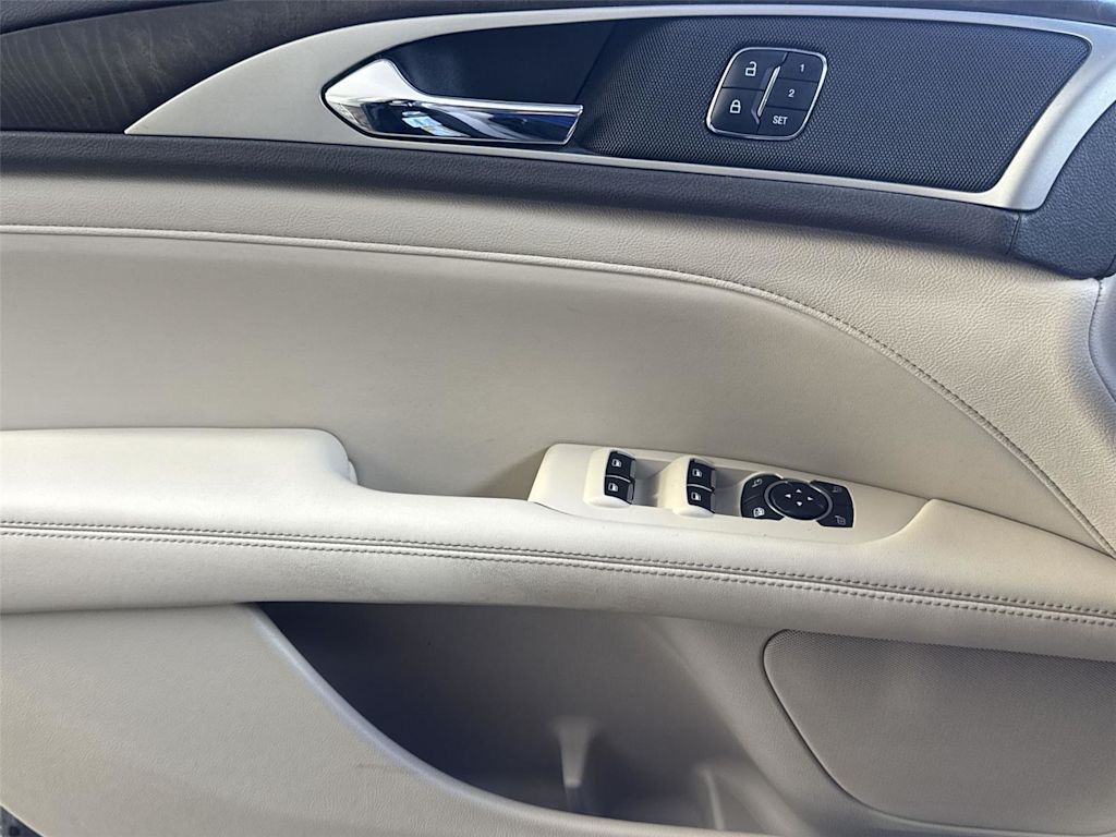 Thumbnail: 2017 Lincoln MKZ - 22