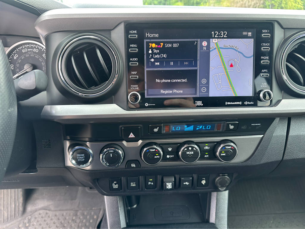 Thumbnail: 2021 Toyota Tacoma - 12