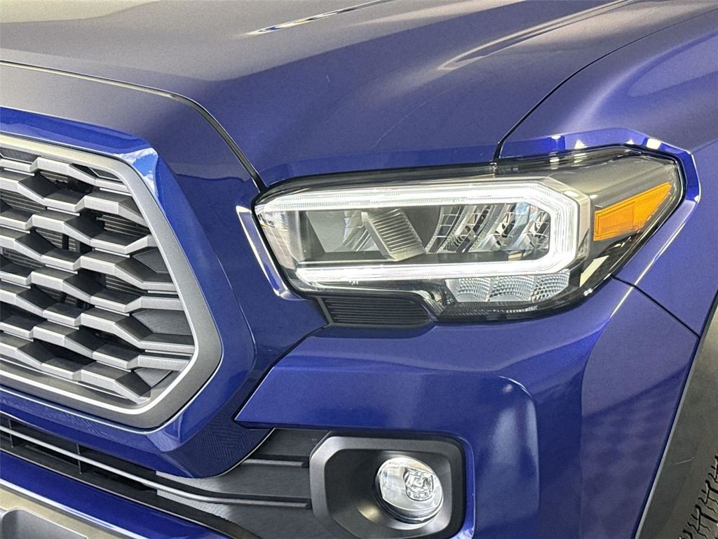 Thumbnail: 2023 Toyota Tacoma - 18