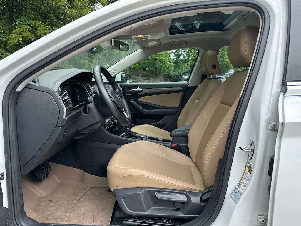 Thumbnail: 2019 Volkswagen Jetta - 8