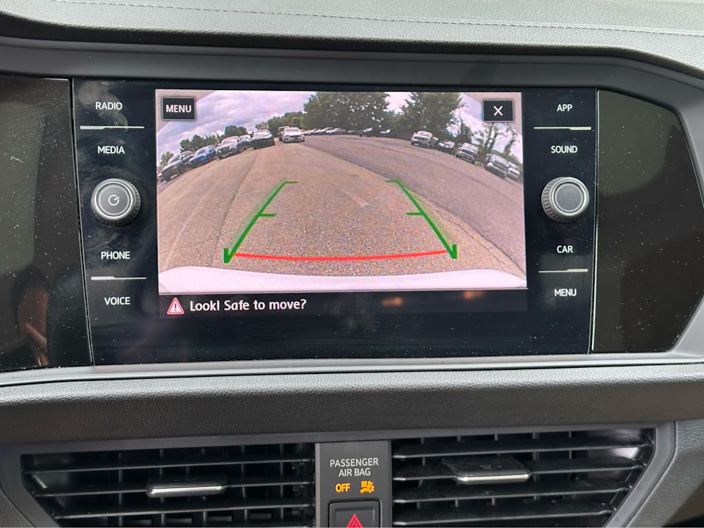 Thumbnail: 2019 Volkswagen Jetta - 18