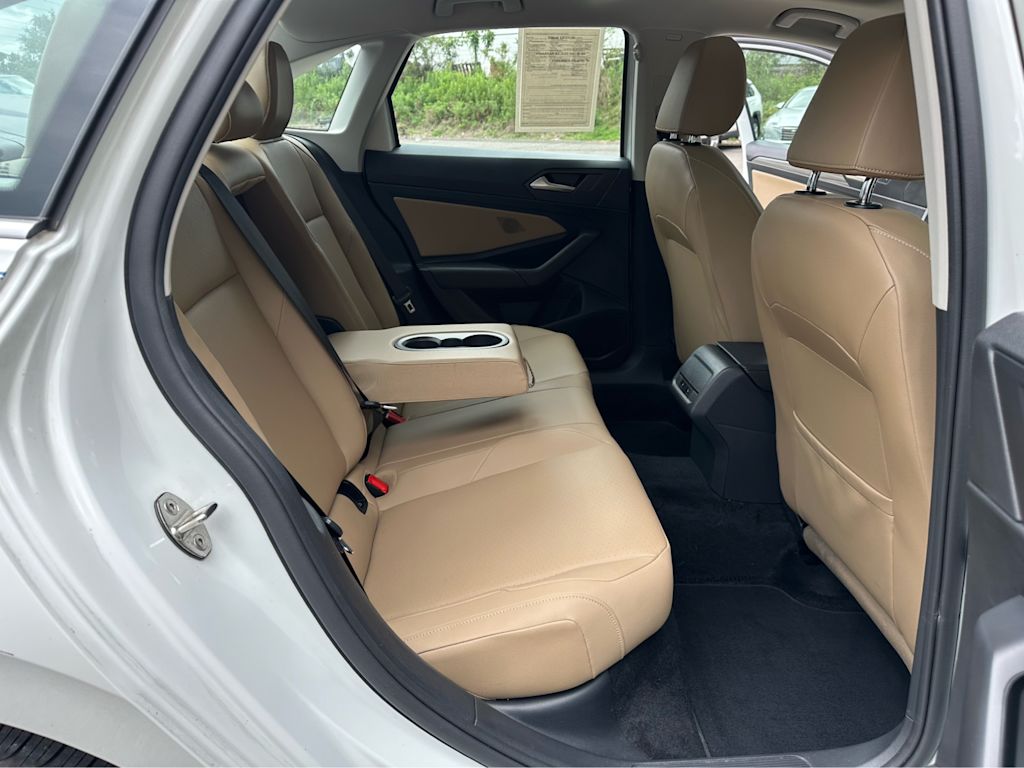 Thumbnail: 2019 Volkswagen Jetta - 10