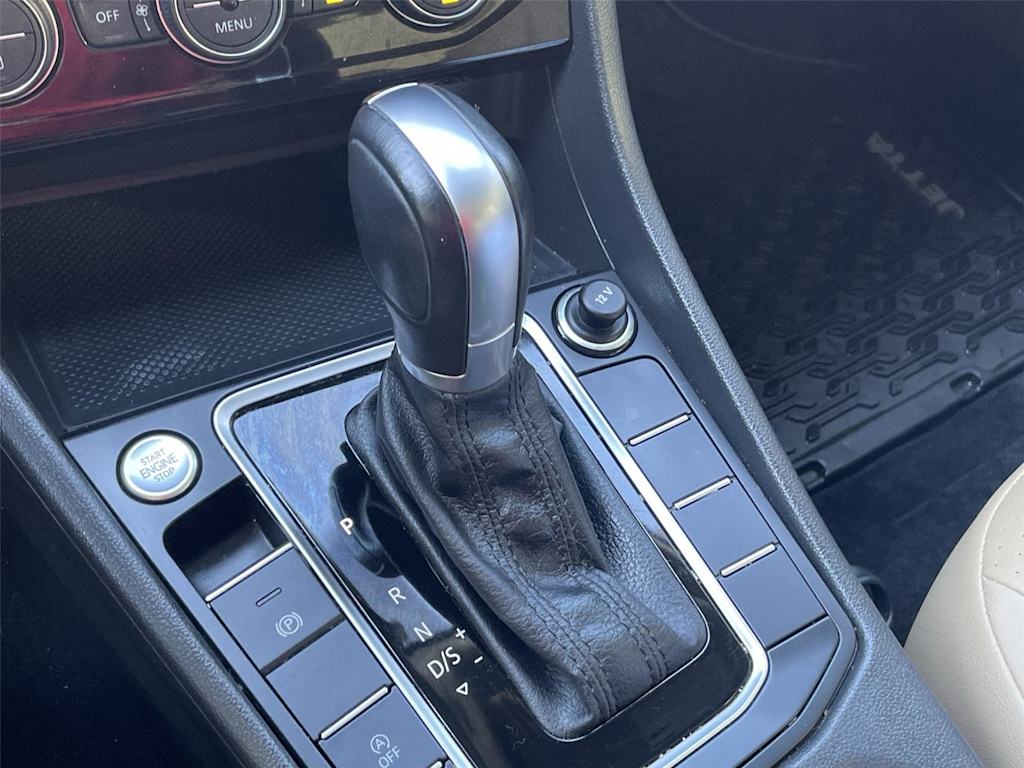 Thumbnail: 2019 Volkswagen Jetta - 10