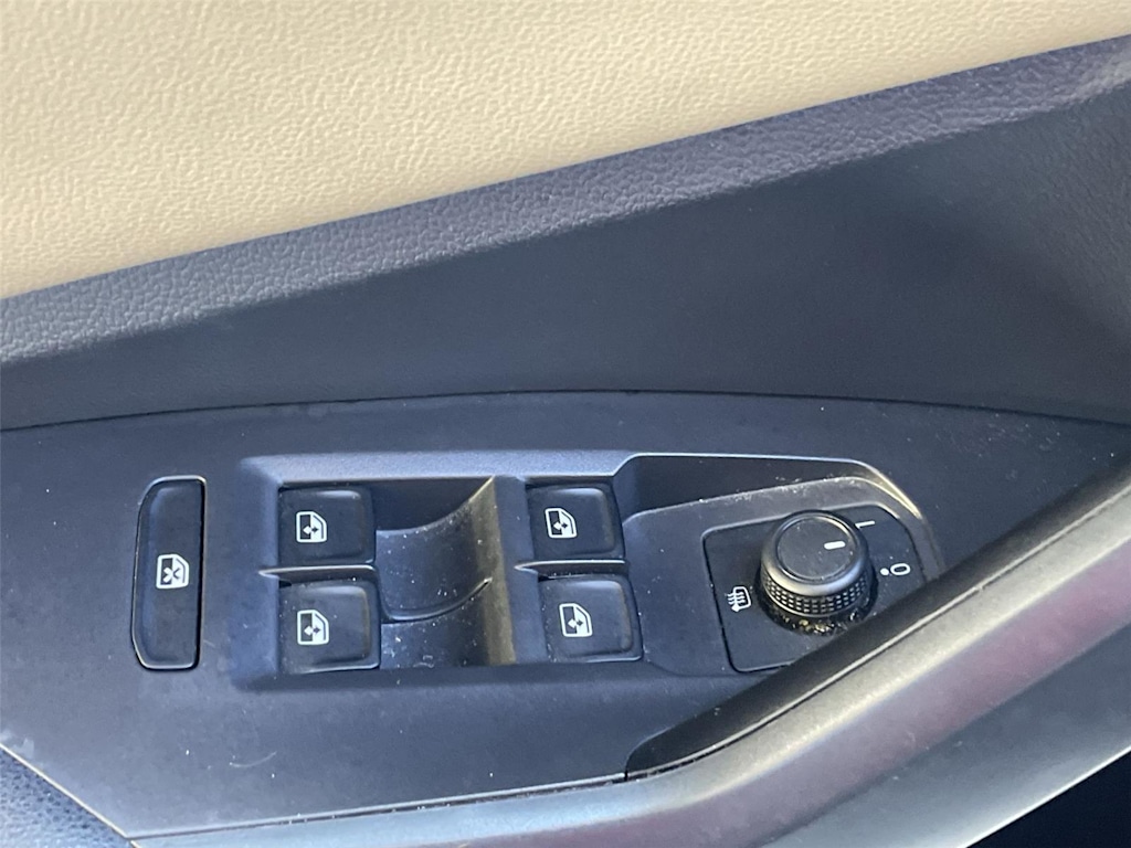 Thumbnail: 2019 Volkswagen Jetta - 23