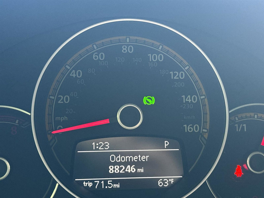 Thumbnail: 2016 Volkswagen Beetle - 29