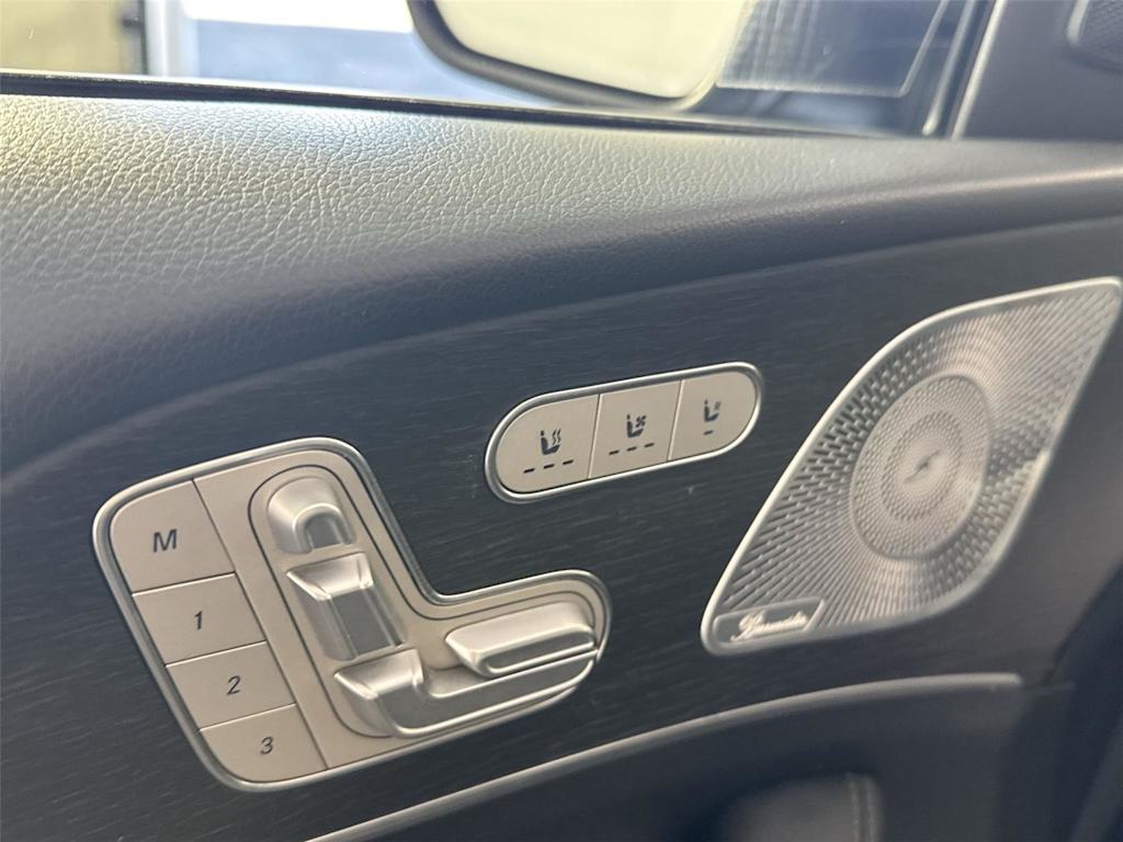 Thumbnail: 2020 Mercedes-Benz GLS - 17