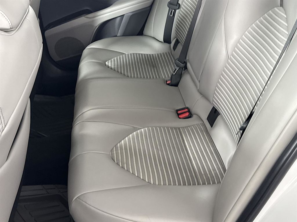 2023 Toyota Camry SE 9