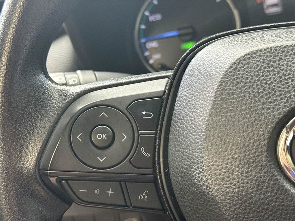 Thumbnail: 2021 Toyota RAV4 - 24