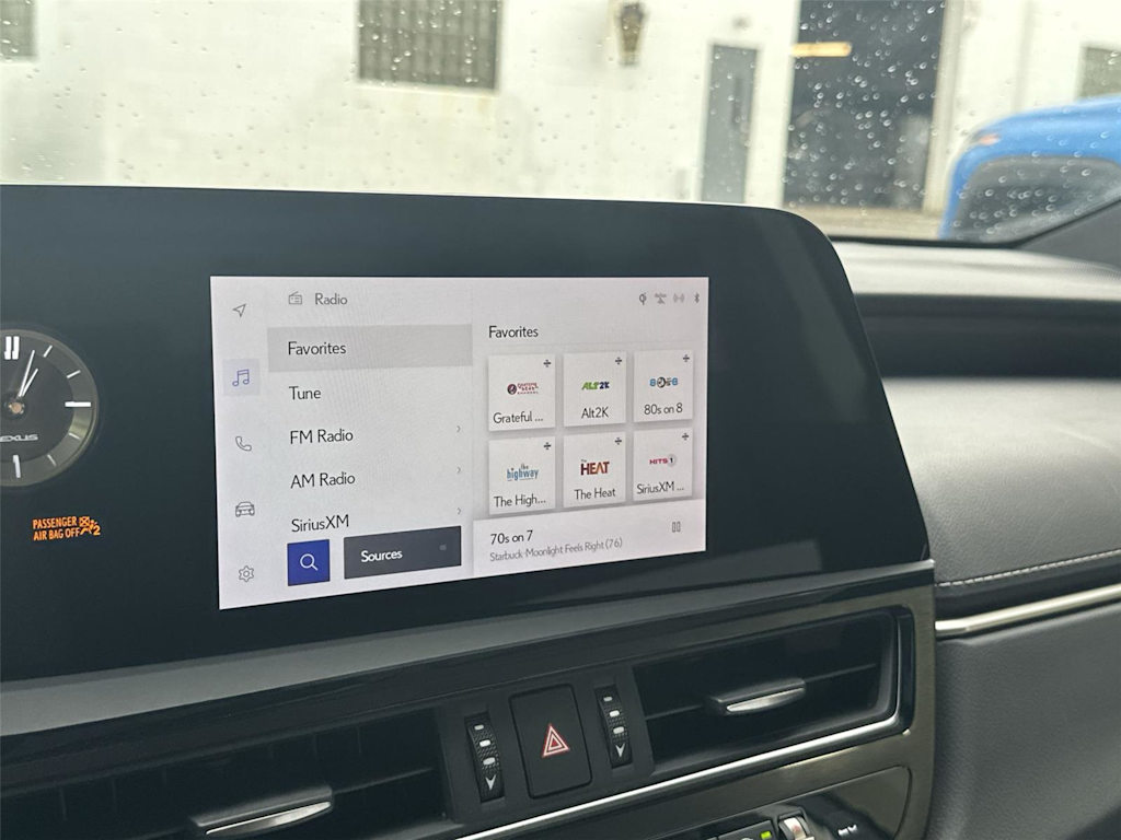 Thumbnail: 2024 Lexus ES - 10