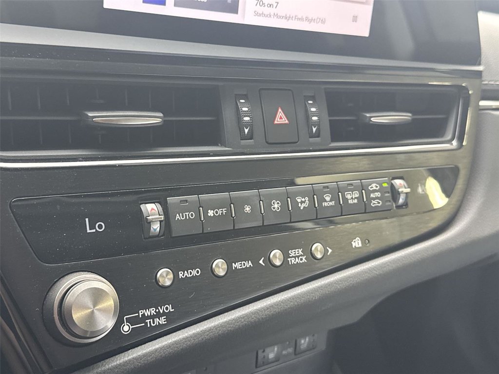 Thumbnail: 2024 Lexus ES - 22