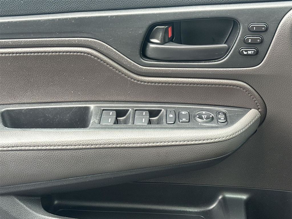 Thumbnail: 2019 Honda Odyssey - 23