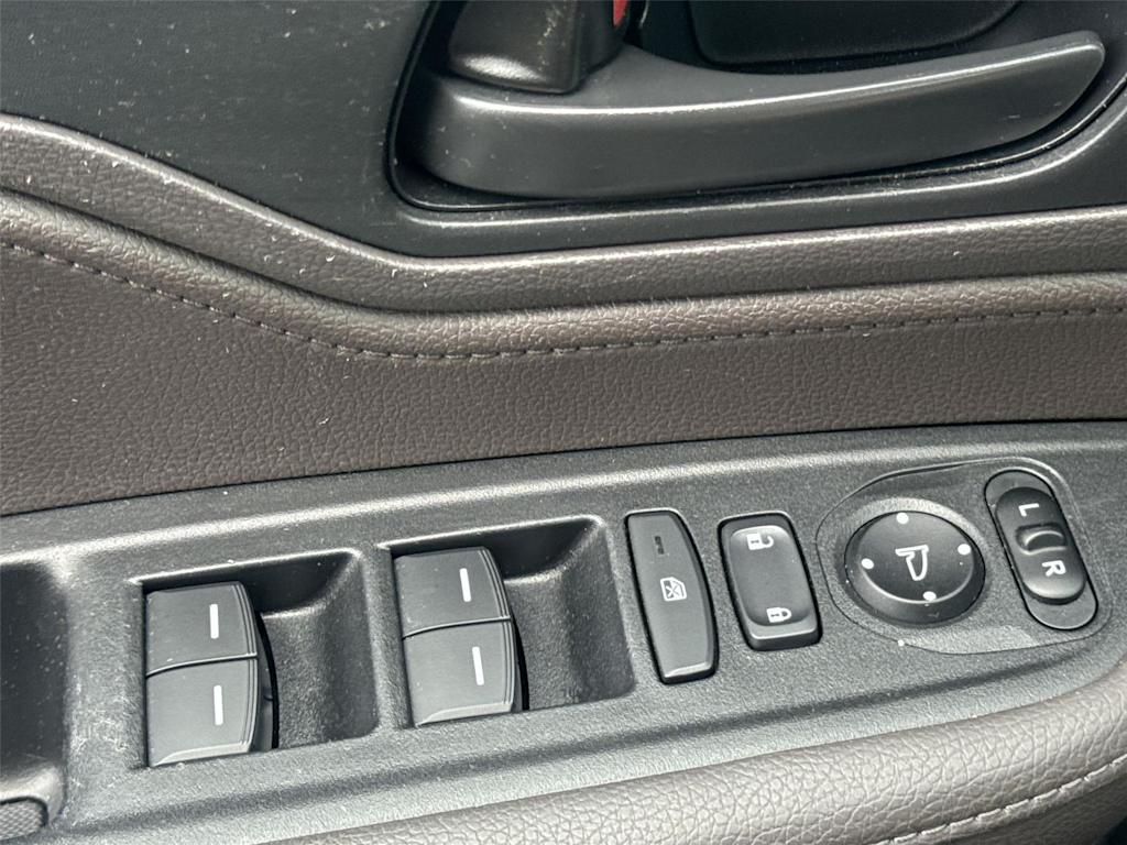 Thumbnail: 2019 Honda Odyssey - 24