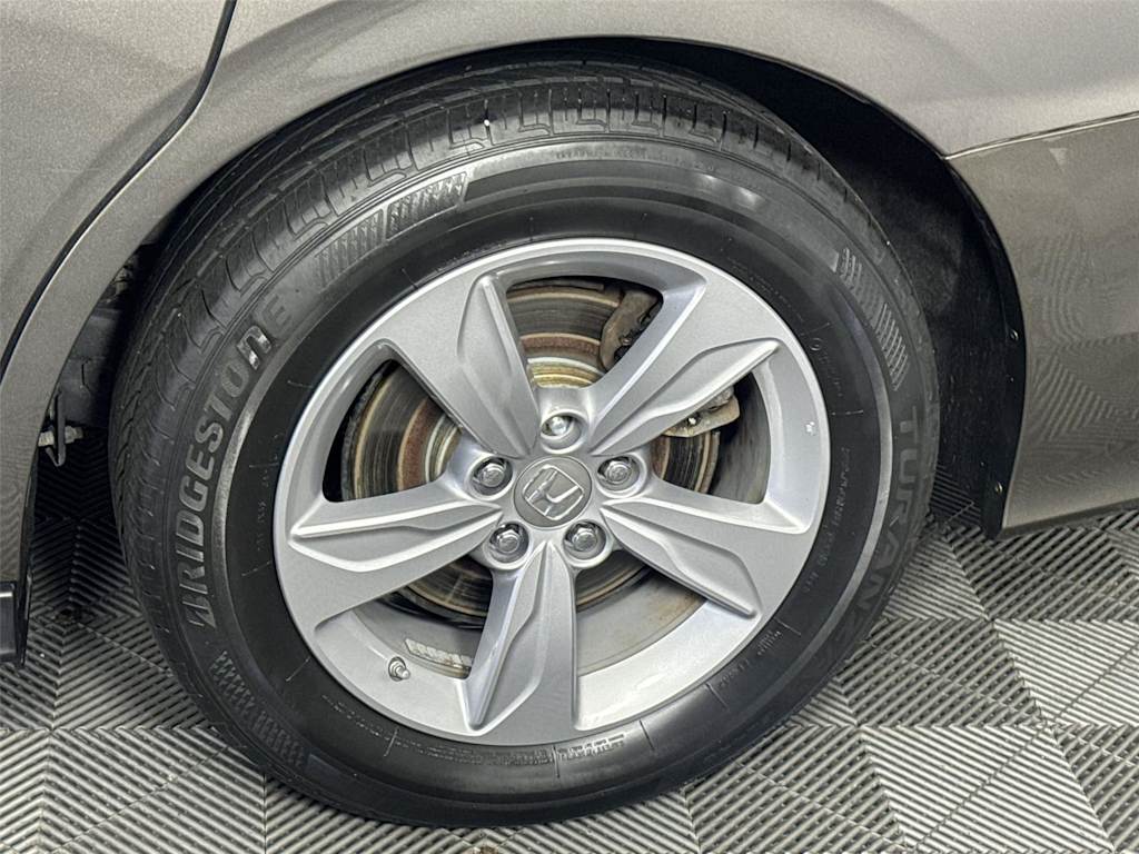 Thumbnail: 2019 Honda Odyssey - 6