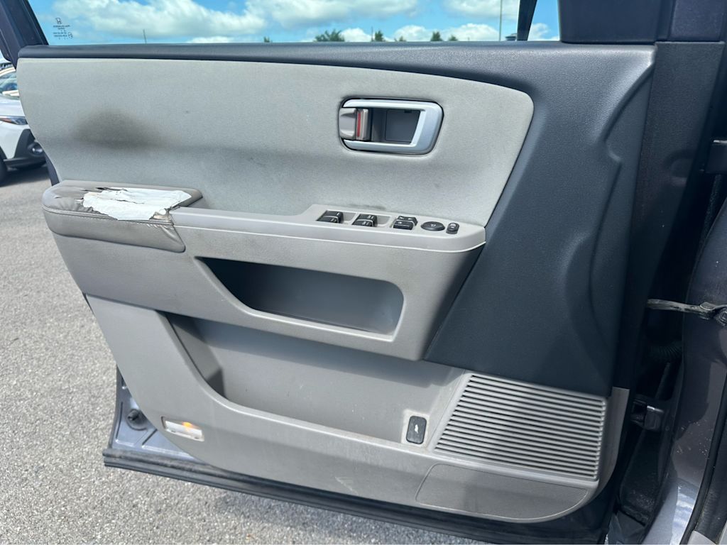 Thumbnail: 2015 Honda Pilot - 21